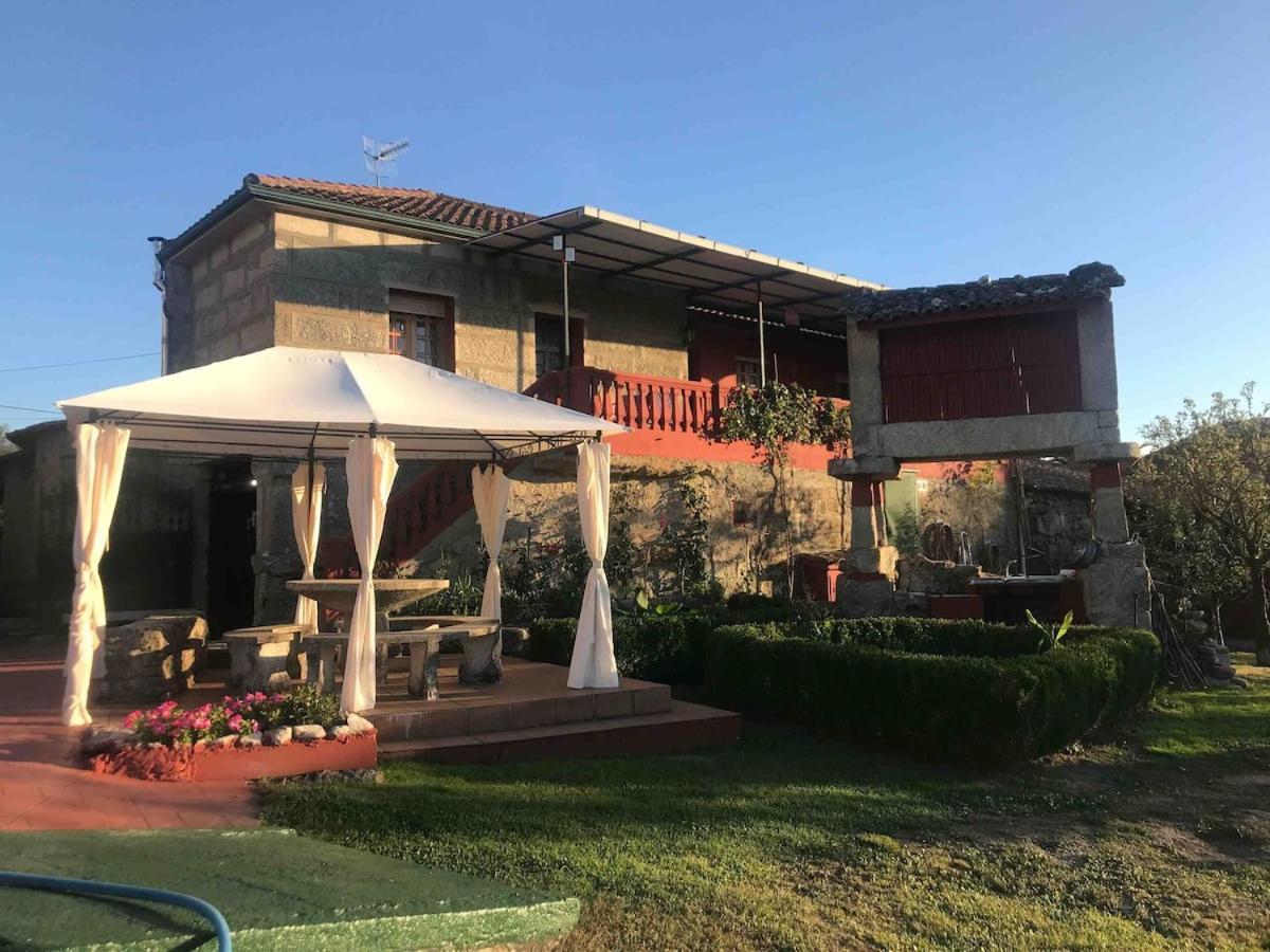 Alojamiento Entero Con Piscina Y Jardin. Orense Kültér fotó