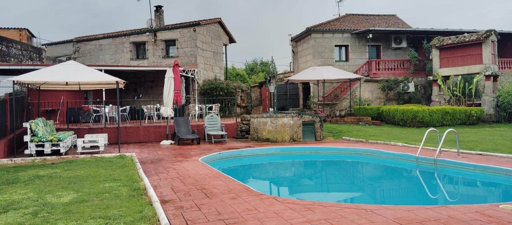 Alojamiento Entero Con Piscina Y Jardin. Orense Kültér fotó